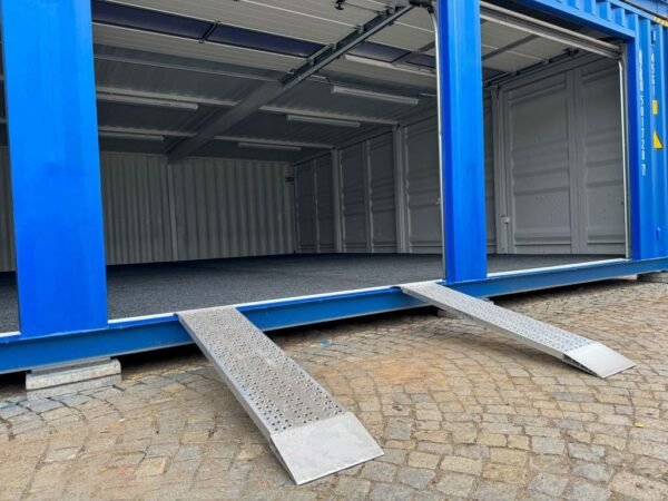 40ft-High-Cube-Mobile-garage-made-of-shipping-containers-56m2-RAL-7040-1